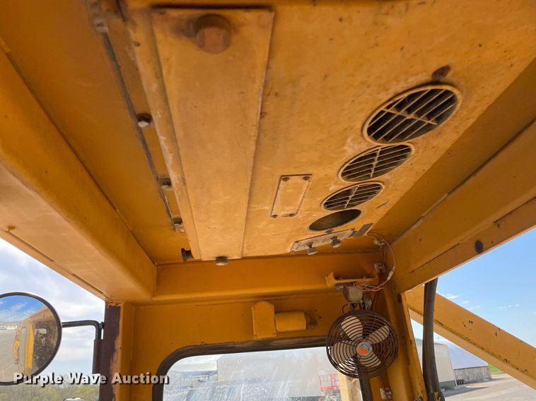 image for item MS9560 1970 Caterpillar 613  elevating scraper