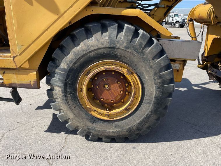 image for item MS9560 1970 Caterpillar 613  elevating scraper