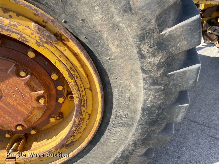 image for item MS9560 1970 Caterpillar 613  elevating scraper