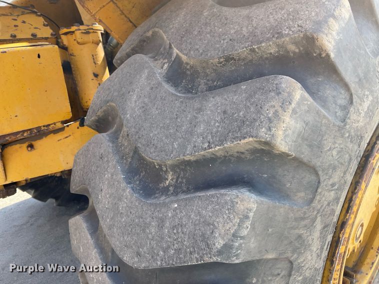 image for item MS9560 1970 Caterpillar 613  elevating scraper