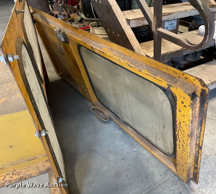 image for item MS9560 1970 Caterpillar 613  elevating scraper