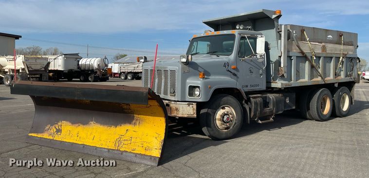 image for item MS9561 1994 International 2674  dump truck