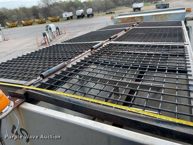 image for item MS9561 1994 International 2674  dump truck