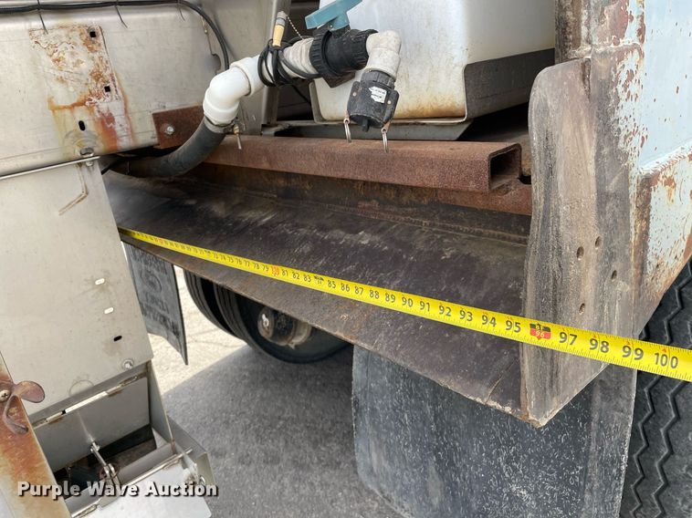 image for item MS9561 1994 International 2674  dump truck