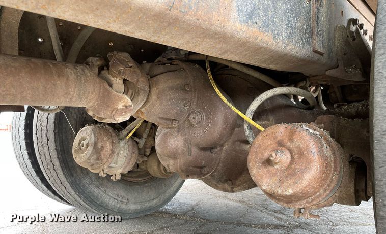 image for item MS9561 1994 International 2674  dump truck