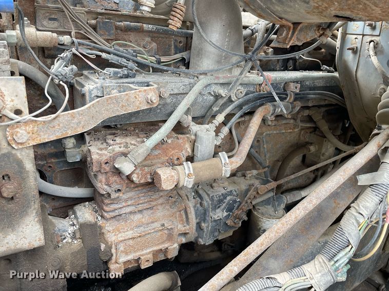 image for item MS9561 1994 International 2674  dump truck