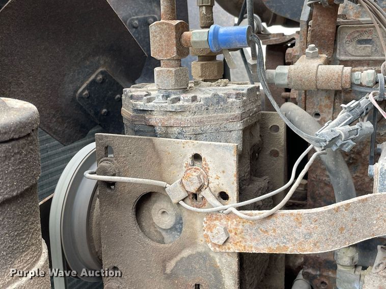 image for item MS9561 1994 International 2674  dump truck