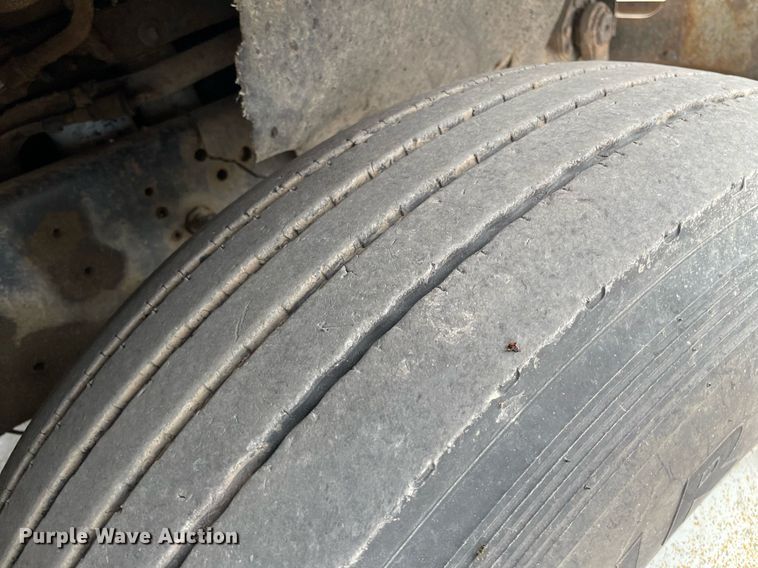 image for item MS9561 1994 International 2674  dump truck