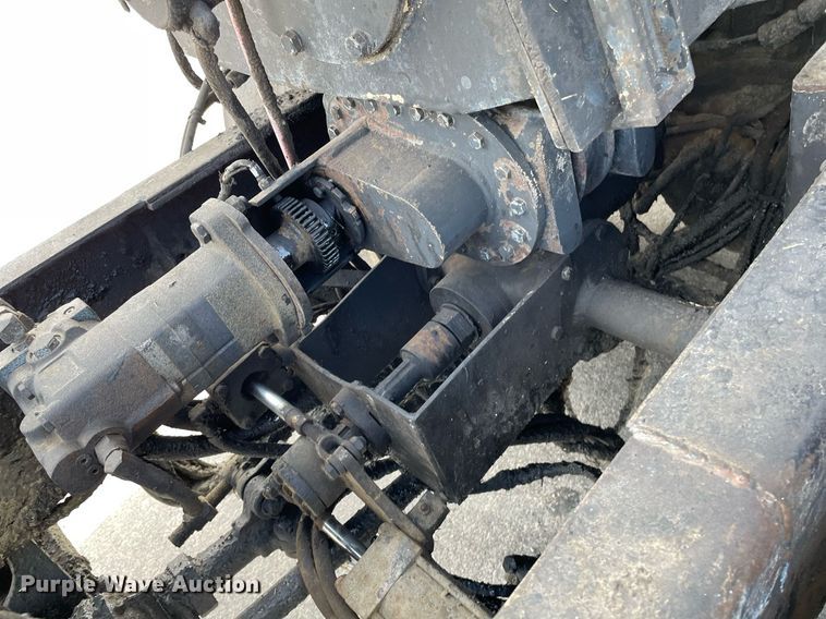 image for item MS9562 2000 International 4900  oil distributor truck