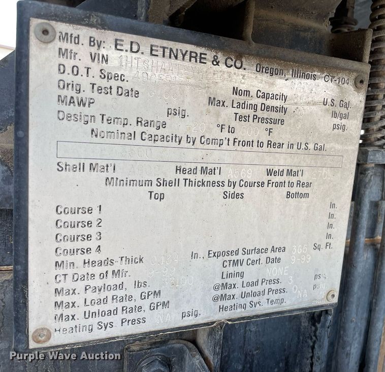 image for item MS9562 2000 International 4900  oil distributor truck