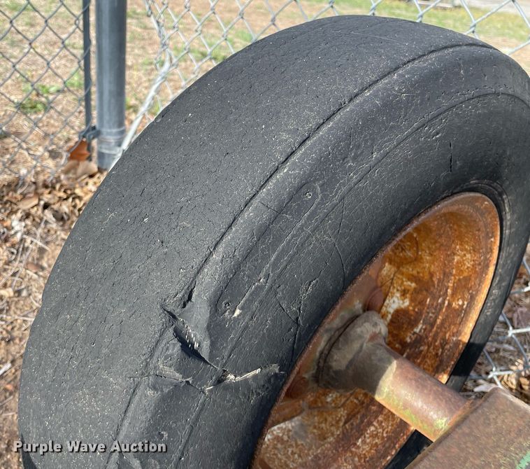 image for item MS9585 John Deere 1518  batwing rotary mower