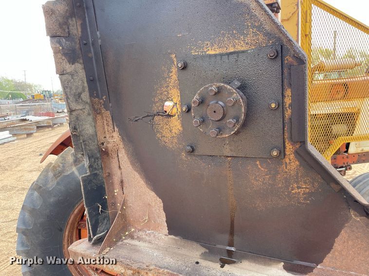 image for item MS9586 1965 International Harvester 806  tractor