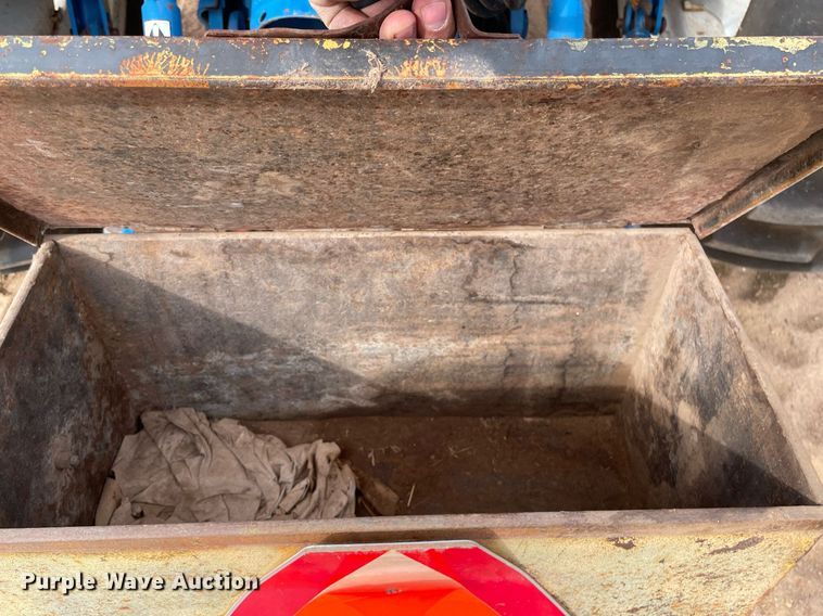 image for item MS9587 1990 Ford 6610  tractor