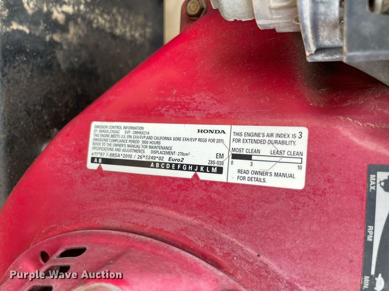 image for item MS9588 2000 Isuzu FRR  sprayer truck