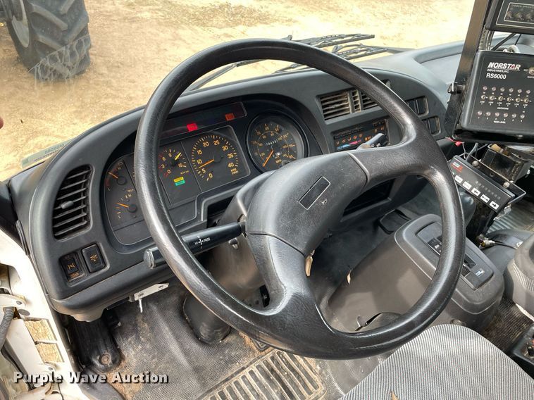 image for item MS9588 2000 Isuzu FRR  sprayer truck