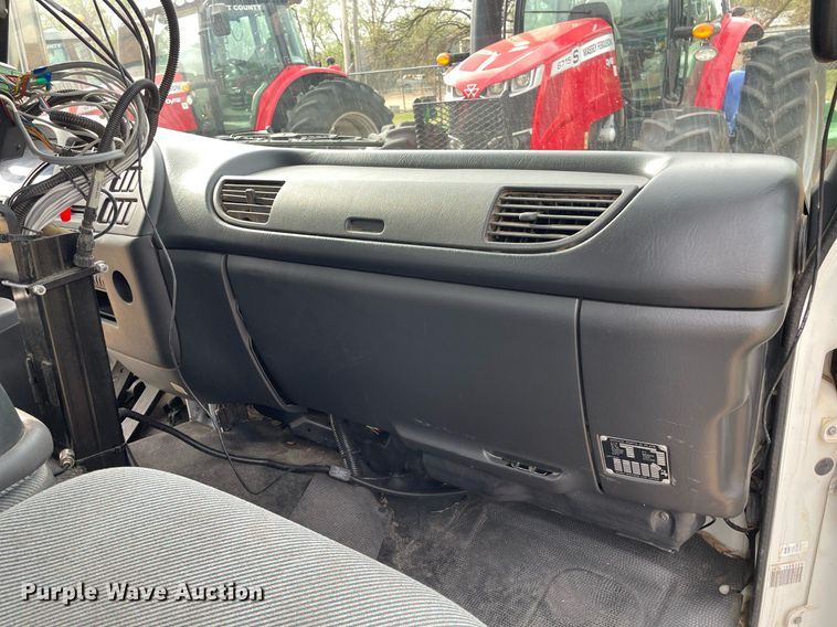 image for item MS9588 2000 Isuzu FRR  sprayer truck