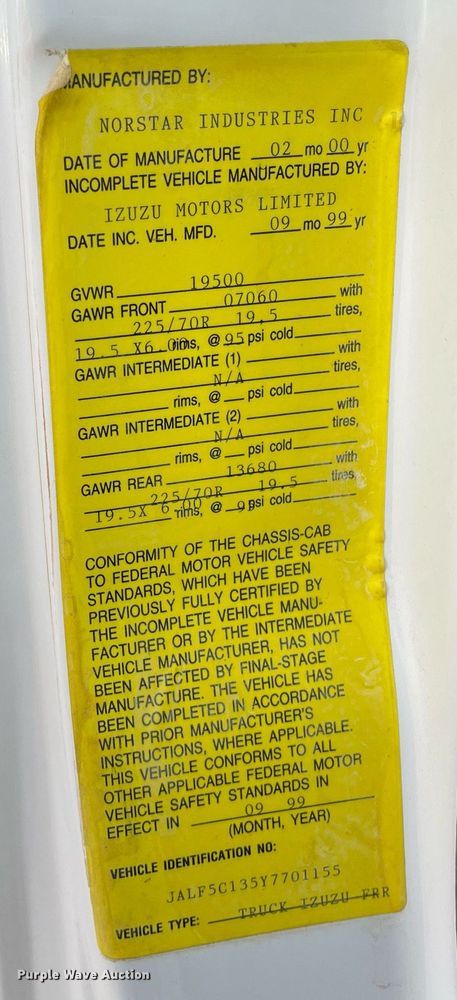 image for item MS9588 2000 Isuzu FRR  sprayer truck