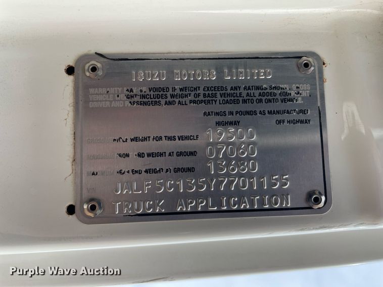 image for item MS9588 2000 Isuzu FRR  sprayer truck