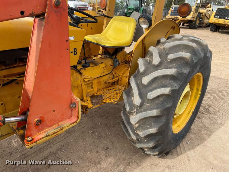 image for item MS9589 1976 John Deere 401BD  tractor