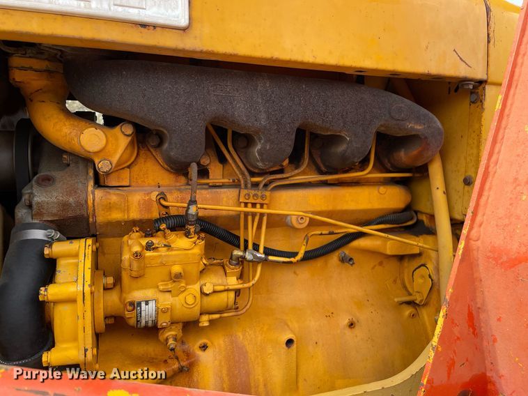 image for item MS9589 1976 John Deere 401BD  tractor