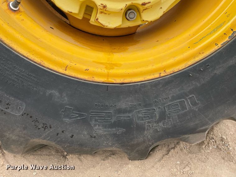 image for item MS9589 1976 John Deere 401BD  tractor