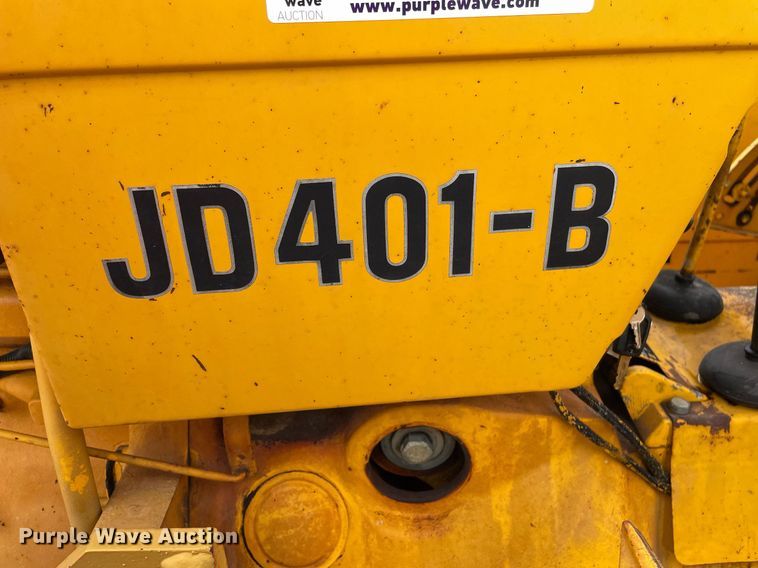 image for item MS9589 1976 John Deere 401BD  tractor