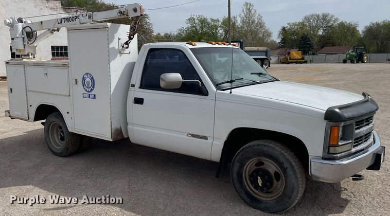 image for item MS9592 1994 Chevrolet C3500  utility bed pickup truck