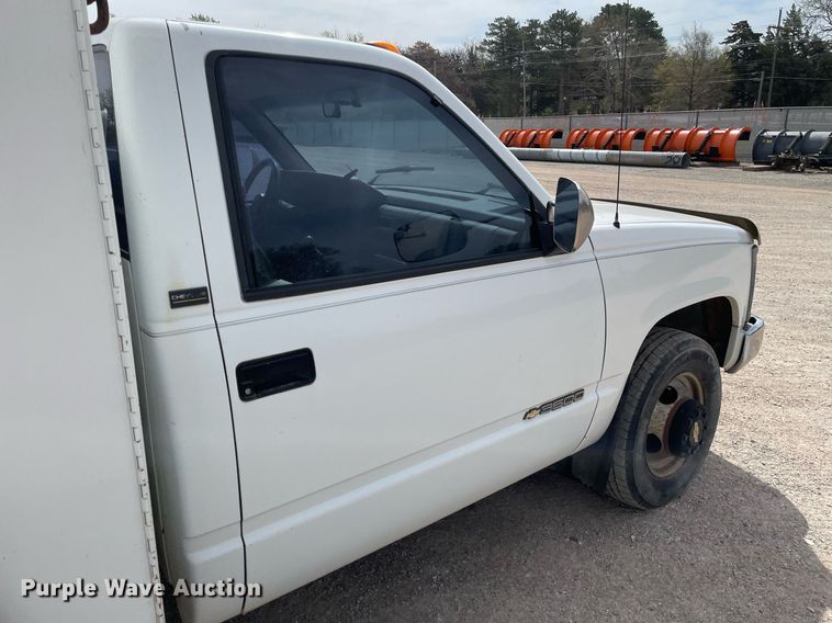 image for item MS9592 1994 Chevrolet C3500  utility bed pickup truck