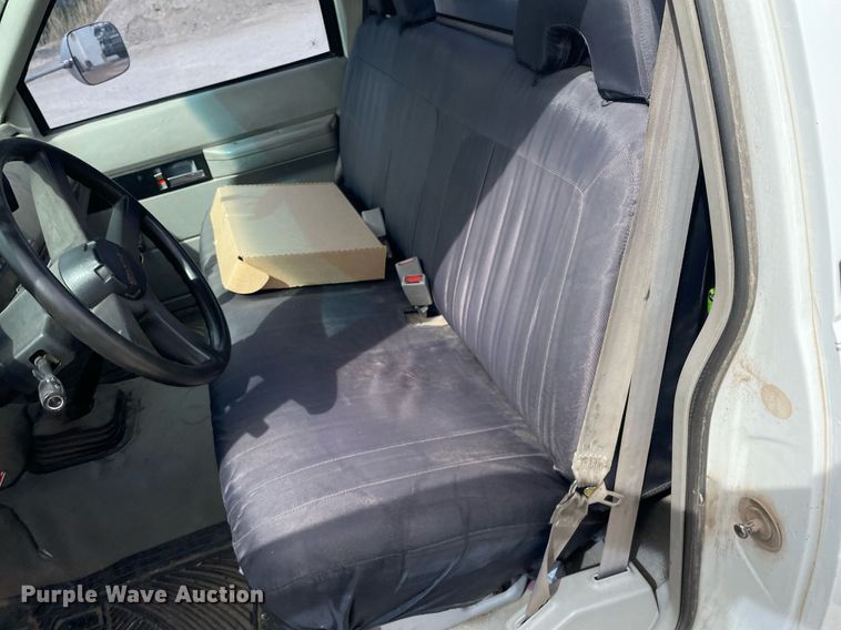 image for item MS9592 1994 Chevrolet C3500  utility bed pickup truck