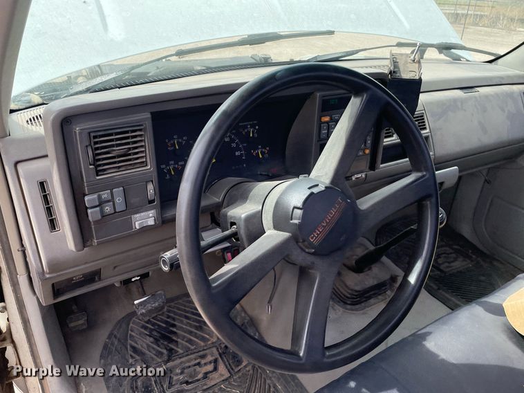image for item MS9592 1994 Chevrolet C3500  utility bed pickup truck