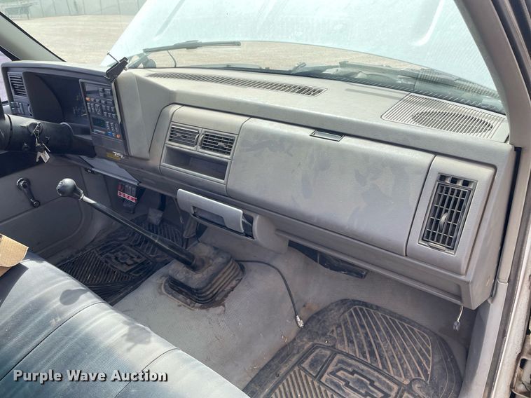 image for item MS9592 1994 Chevrolet C3500  utility bed pickup truck