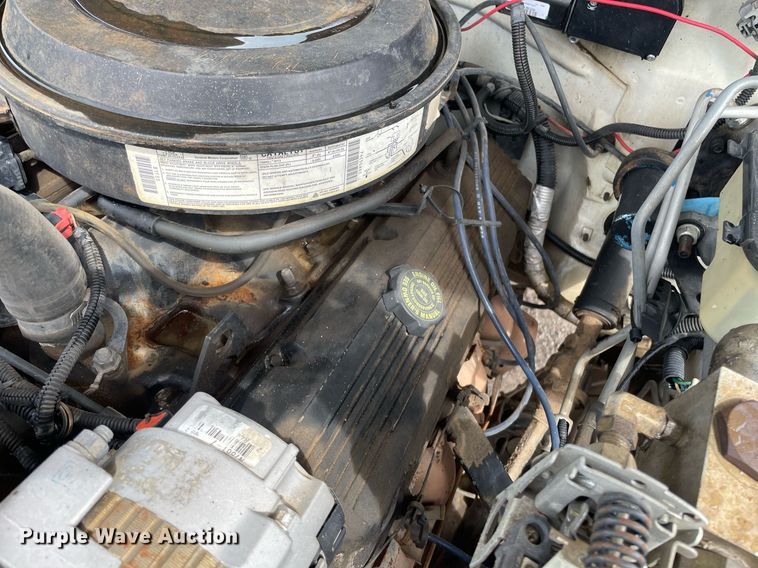 image for item MS9592 1994 Chevrolet C3500  utility bed pickup truck