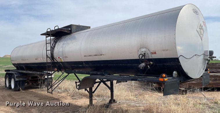 image for item MS9593 1998 Etnyre T3766  tank trailer
