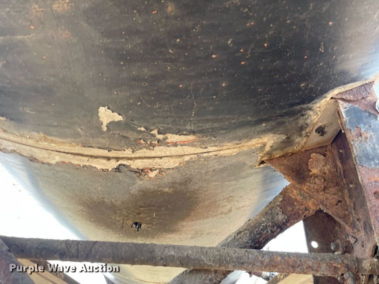 image for item MS9593 1998 Etnyre T3766  tank trailer