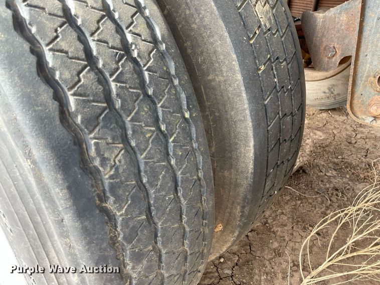 image for item MS9593 1998 Etnyre T3766  tank trailer