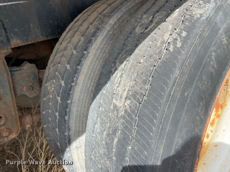 image for item MS9593 1998 Etnyre T3766  tank trailer