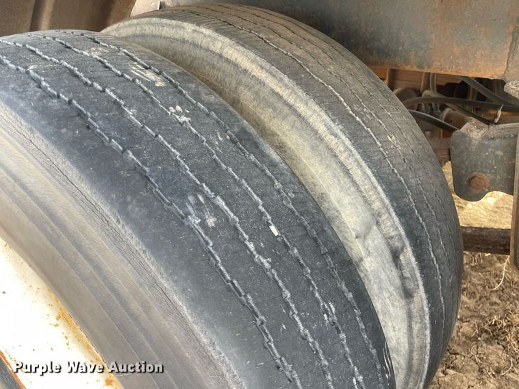 image for item MS9593 1998 Etnyre T3766  tank trailer