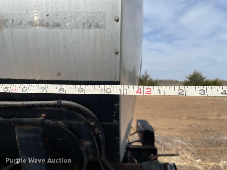 image for item MS9593 1998 Etnyre T3766  tank trailer