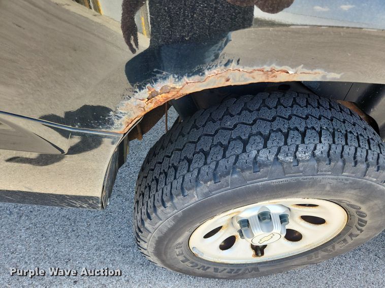 image for item MW9667 2010 Chevrolet Tahoe LS  SUV