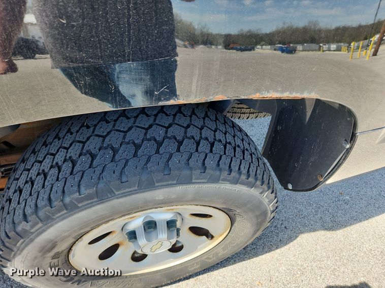 image for item MW9667 2010 Chevrolet Tahoe LS  SUV