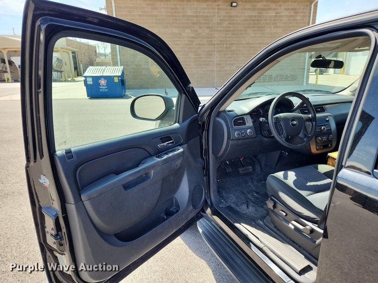 image for item MW9667 2010 Chevrolet Tahoe LS  SUV