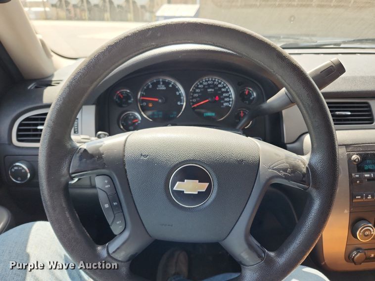 image for item MW9667 2010 Chevrolet Tahoe LS  SUV