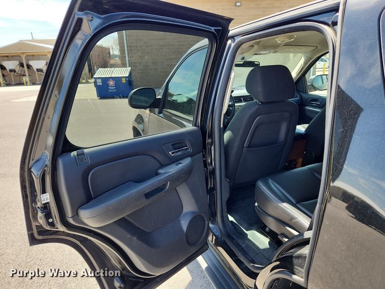 image for item MW9667 2010 Chevrolet Tahoe LS  SUV