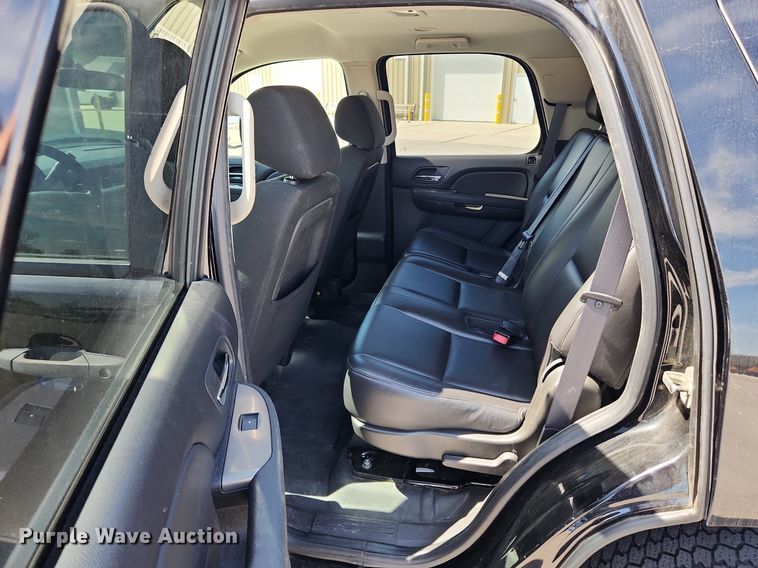 image for item MW9667 2010 Chevrolet Tahoe LS  SUV