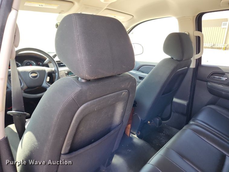 image for item MW9667 2010 Chevrolet Tahoe LS  SUV