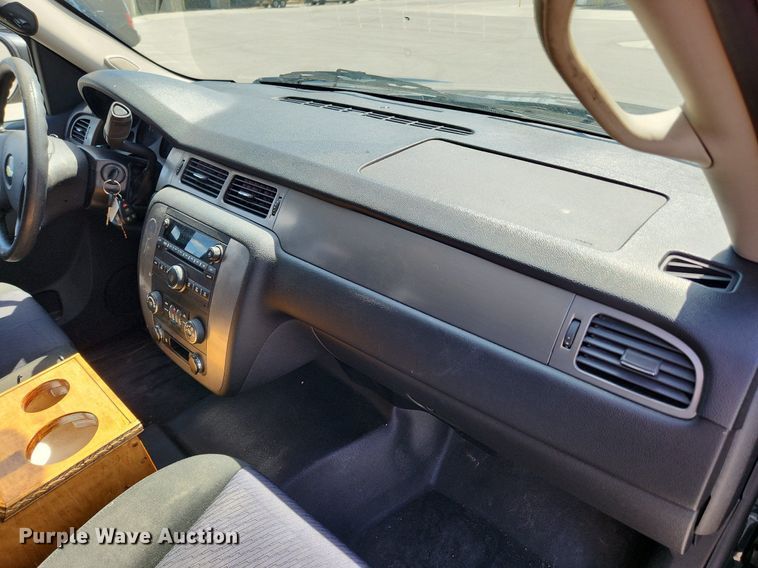 image for item MW9667 2010 Chevrolet Tahoe LS  SUV