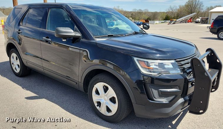 image for item MW9669 2017 Ford Explorer Police Interceptor  SUV