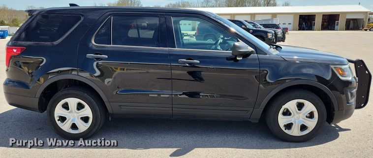image for item MW9669 2017 Ford Explorer Police Interceptor  SUV