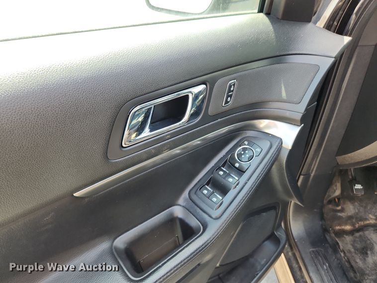 image for item MW9669 2017 Ford Explorer Police Interceptor  SUV