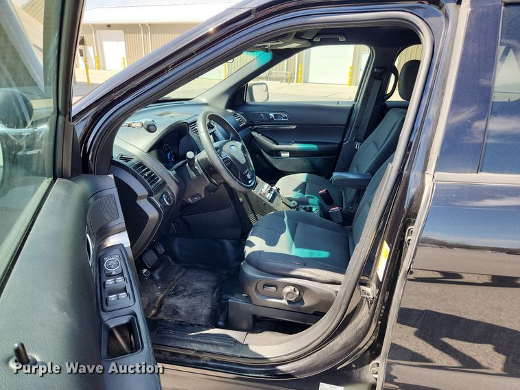 image for item MW9669 2017 Ford Explorer Police Interceptor  SUV